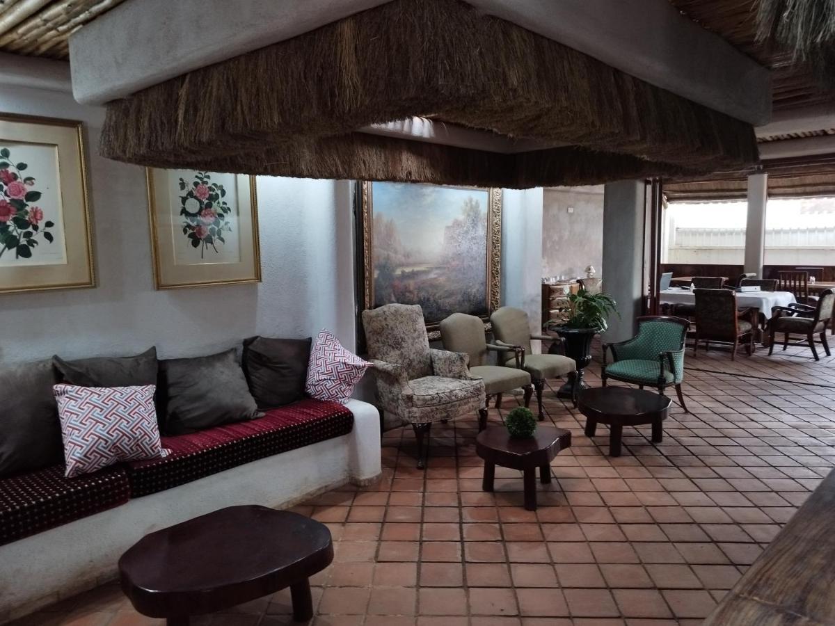 Mia Safari Lodge And Restaurant عنتيبي المظهر الخارجي الصورة
