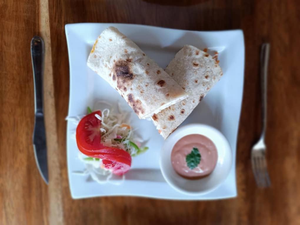 Mia Safari Lodge And Restaurant عنتيبي المظهر الخارجي الصورة