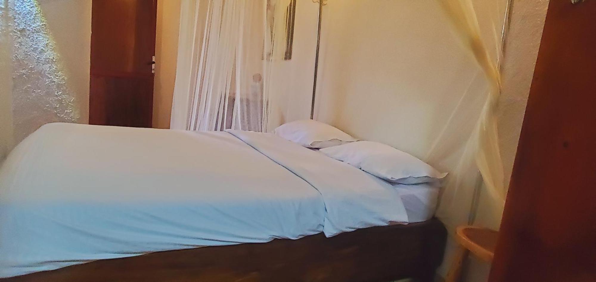 Mia Safari Lodge And Restaurant عنتيبي المظهر الخارجي الصورة