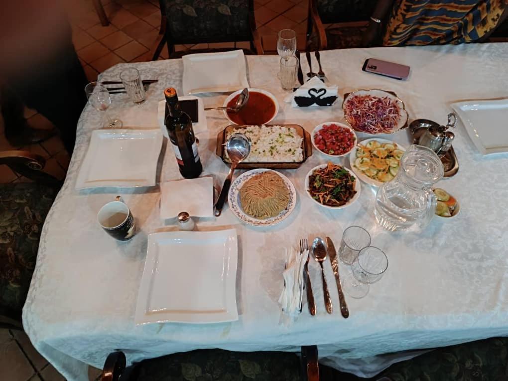 Mia Safari Lodge And Restaurant عنتيبي المظهر الخارجي الصورة